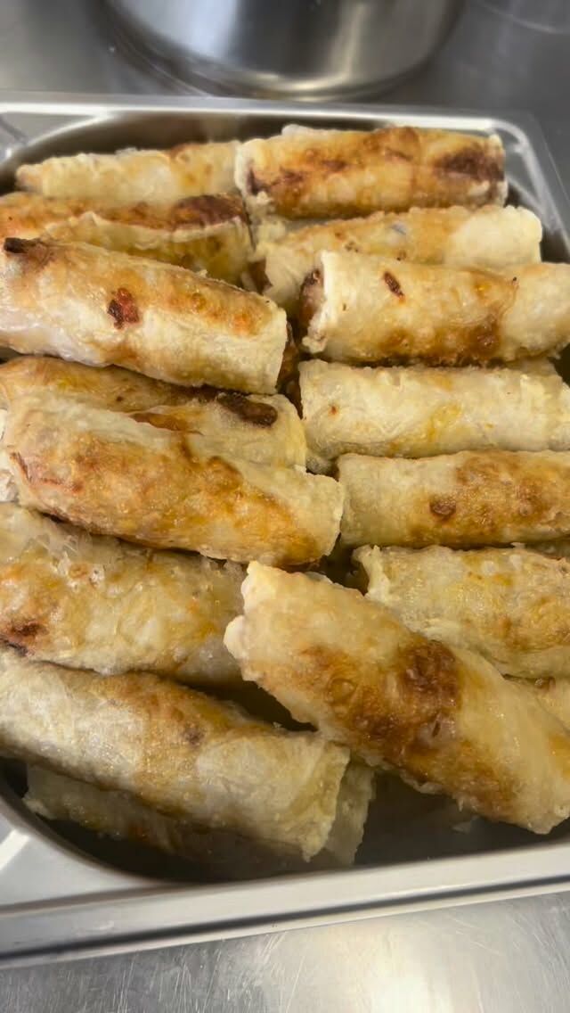 🥢Nems au poulet🥢

Voici comment la cheffe fait les nems au poulet que vous pouvez déguster toute cette semaine chez Thai Saphai. 

#asianfood #foodporn #vietfoodlovers #cuisinemaison #nemsmaison #foodbordeaux #nem